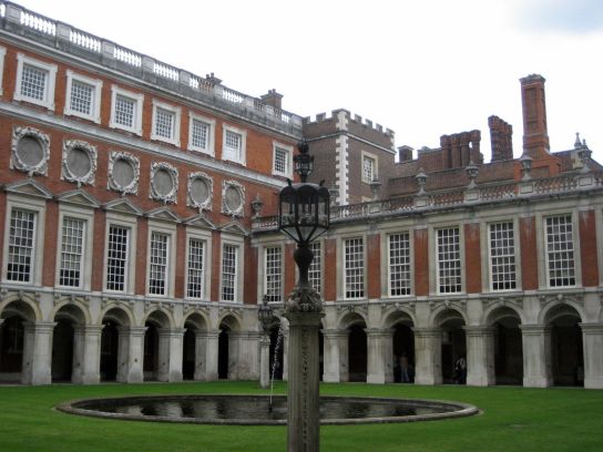 hamptoncourtpalace021